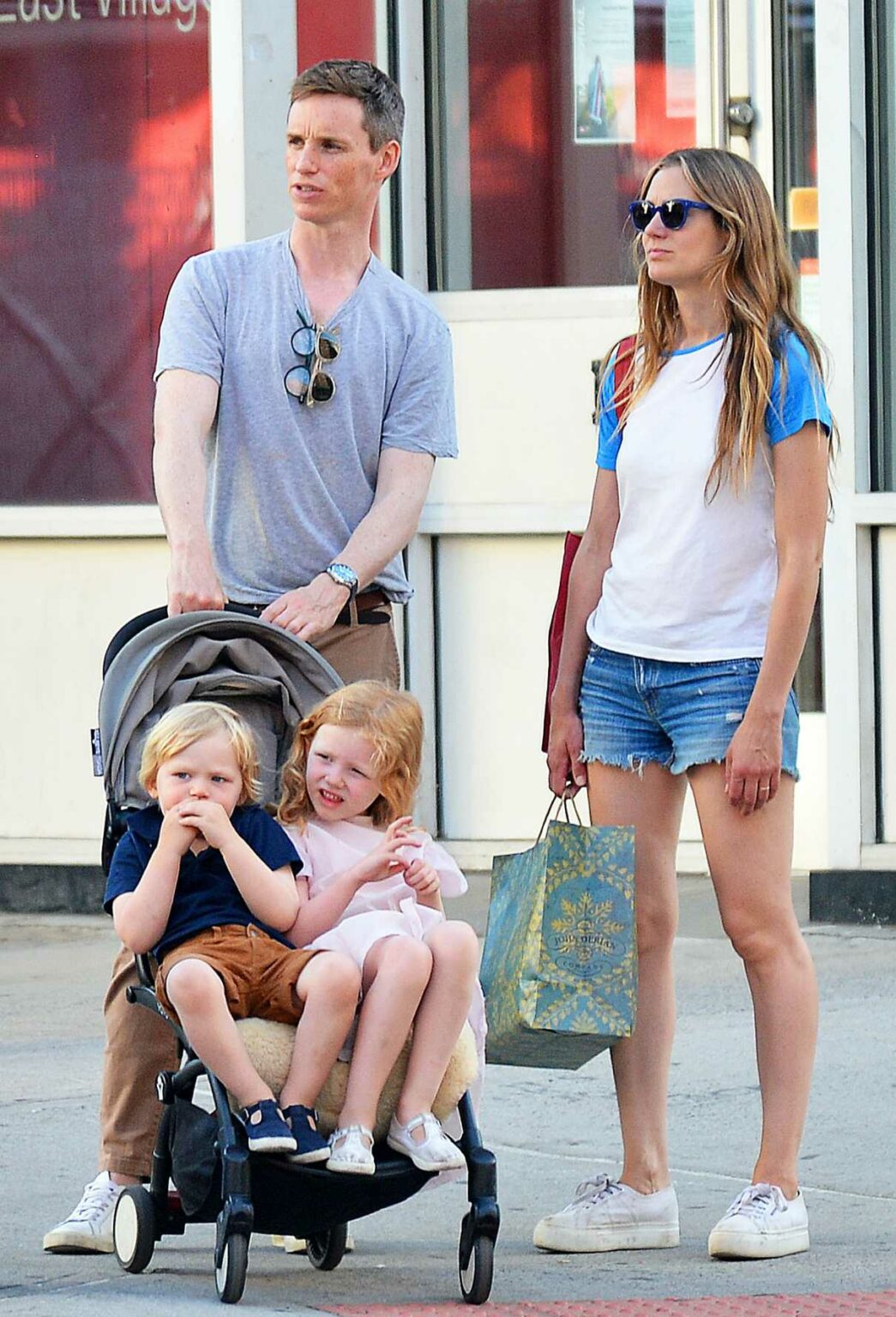 Eddie Redmayne in a Grey Tee Was Seen Out with His Wife Hannah Bagshawe