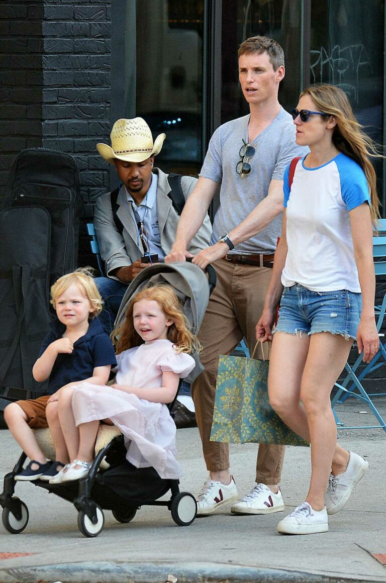 Eddie Redmayne in a Grey Tee Was Seen Out with His Wife Hannah Bagshawe