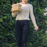 Elsa Pataky in a Black Sweatpants Heads Out for Lunch in Byron Bay 05/25/2021