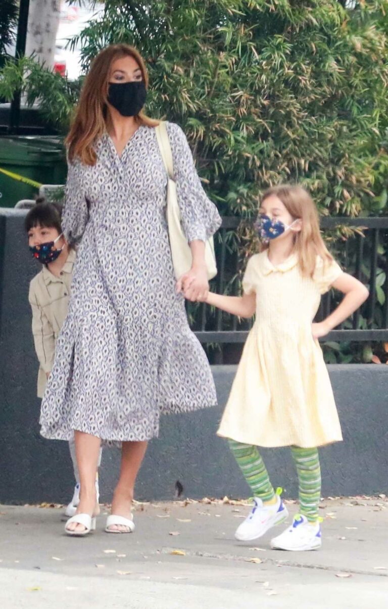 Eva Mendes in a Black Protective Mask Was Seen Out with Her Daughters