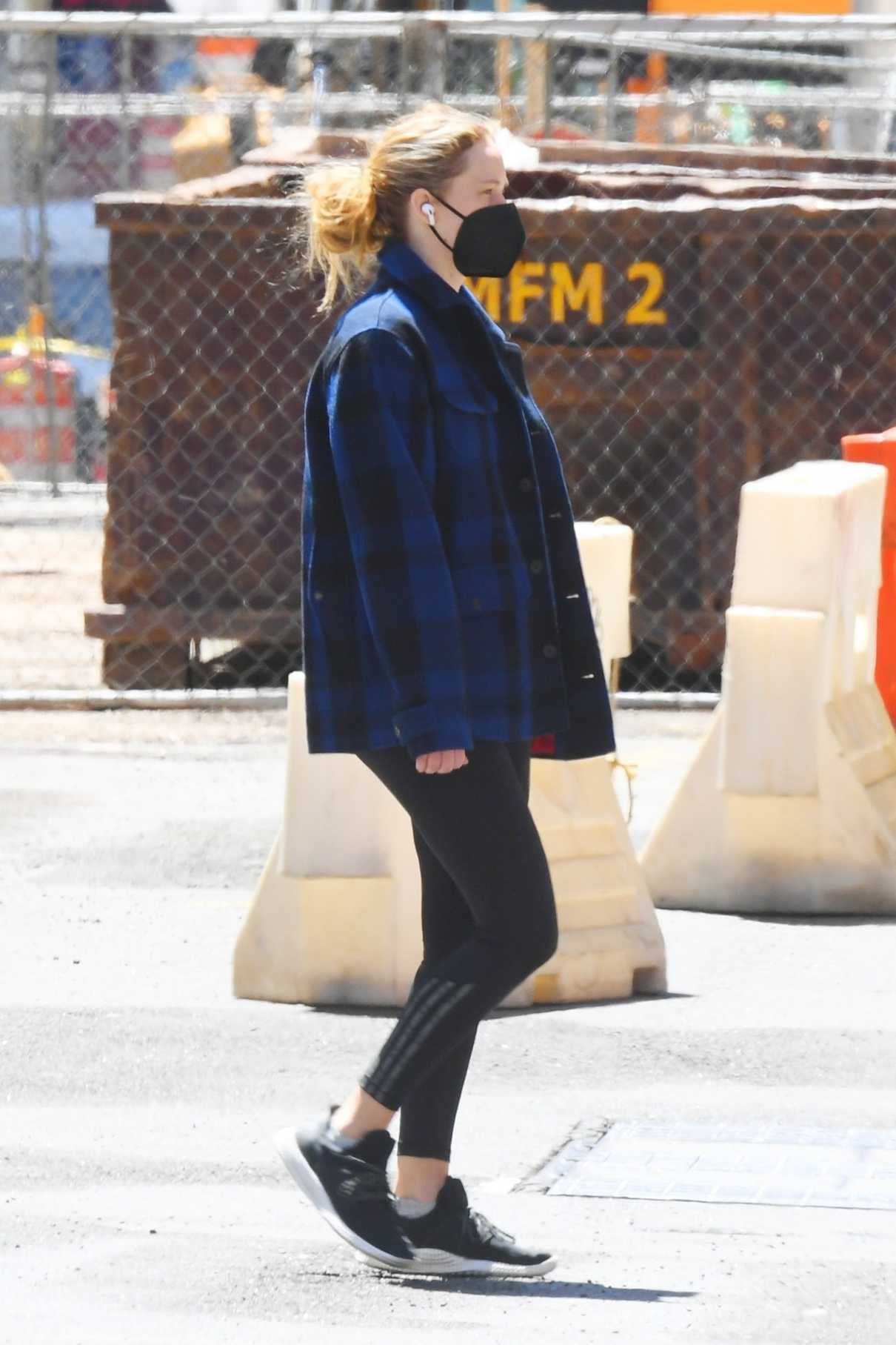 Jennifer Lawrence in a Blue Plaid Blazer Was Seen Out in Tribeca in New ...