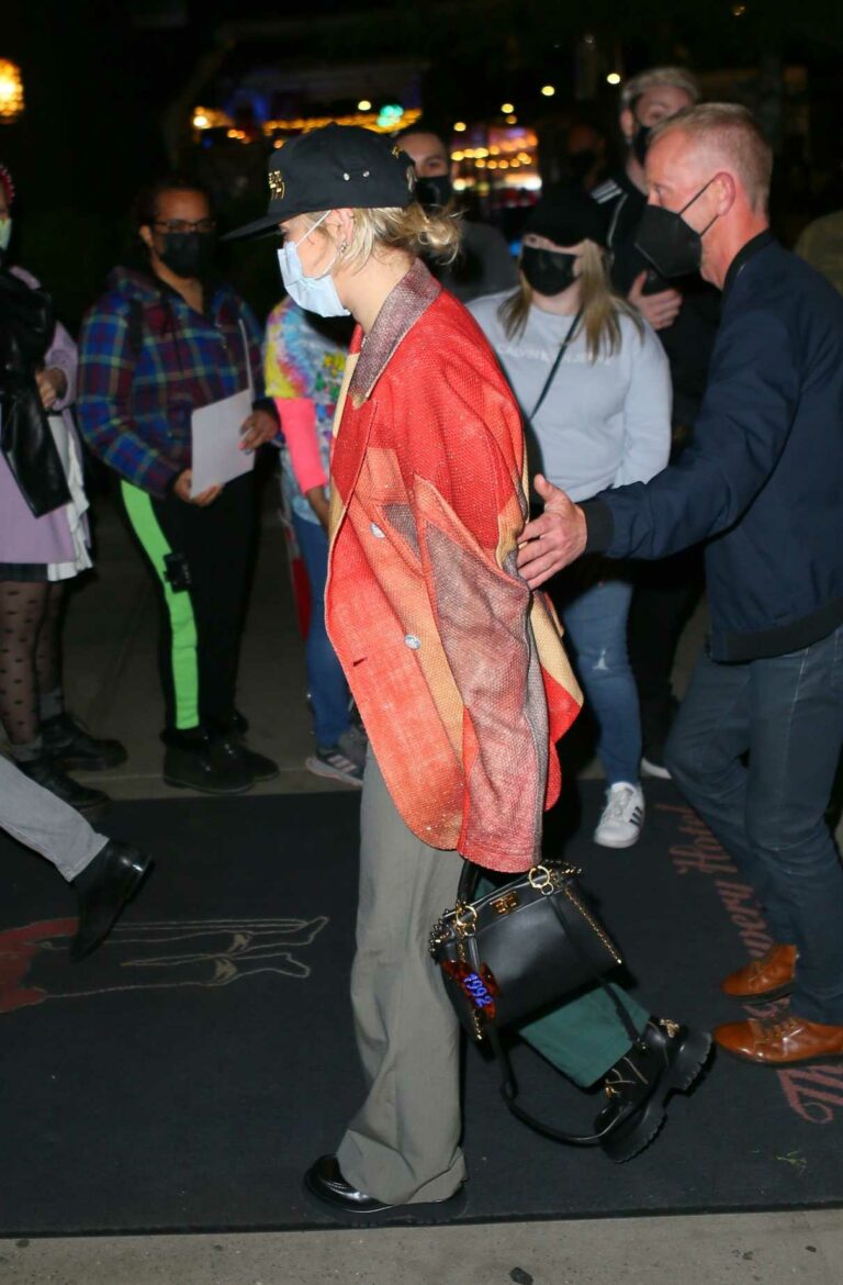 Miley Cyrus in a Black Cap Arrives at the Bowery Hotel in New York City