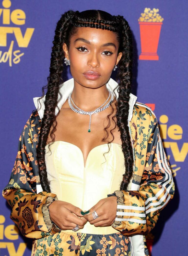 Yara Shahidi Attends the MTV Movie and TV Awards at the Hollywood ...