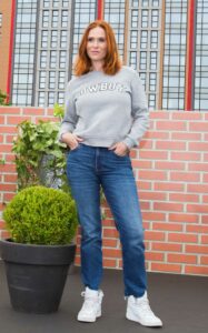 Audrey Fleurot in a Grey Sweatshirt