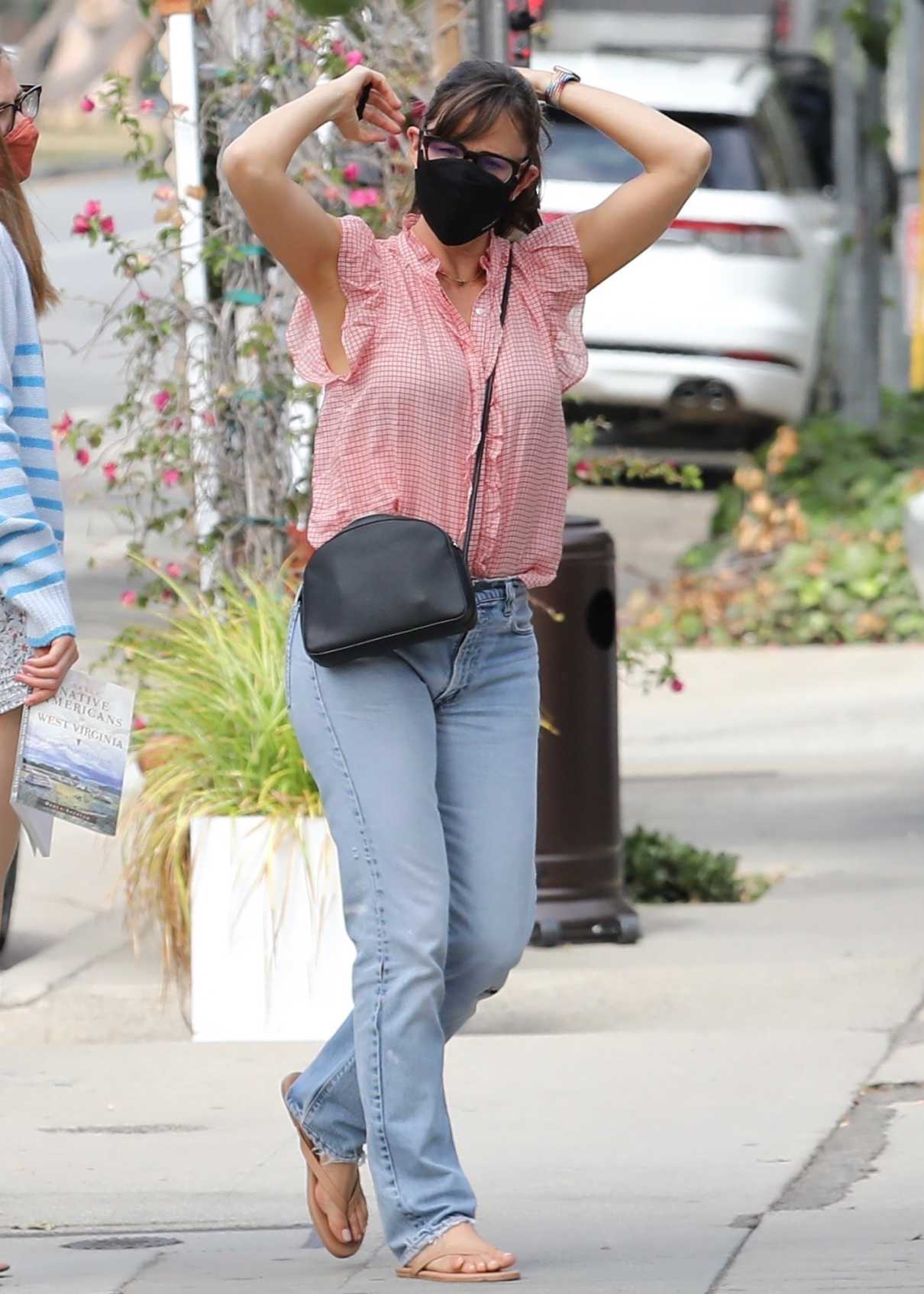 Jennifer Garner in a Red Blouse Leaves a Hair Salon in Brentwood 06/29