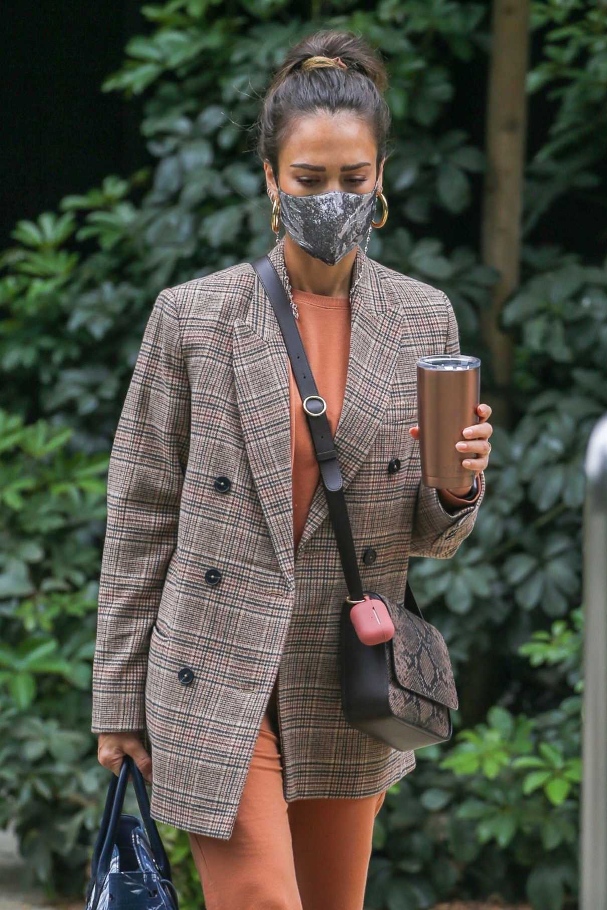 Jessica Alba in a Grey Protective Mask Was Seen Out in Santa Monica 06 ...
