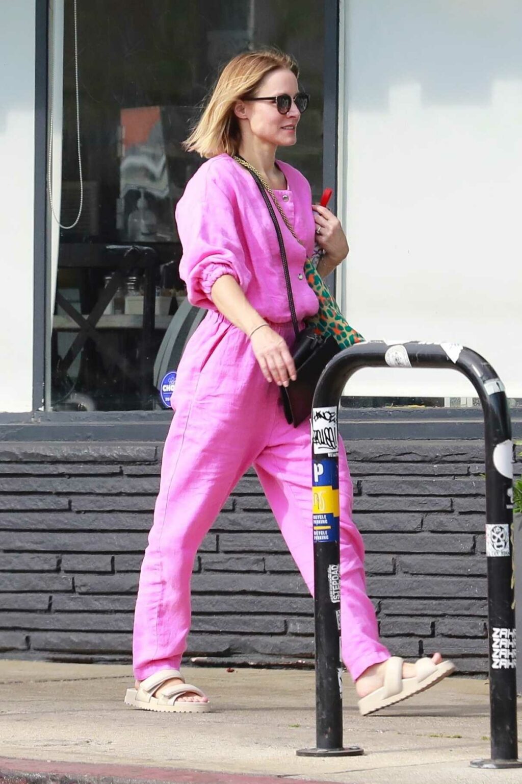 Kristen Bell in a Purple Jumpsuit Arrives at a Yoga Session in Los
