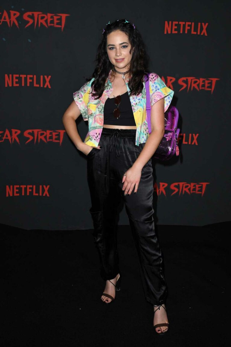 Mary Mouser Attends the Netflix’s Fear Street Trilogy Pre Party in Los