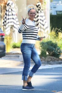 Sandra Lee in a White Striped Sweater