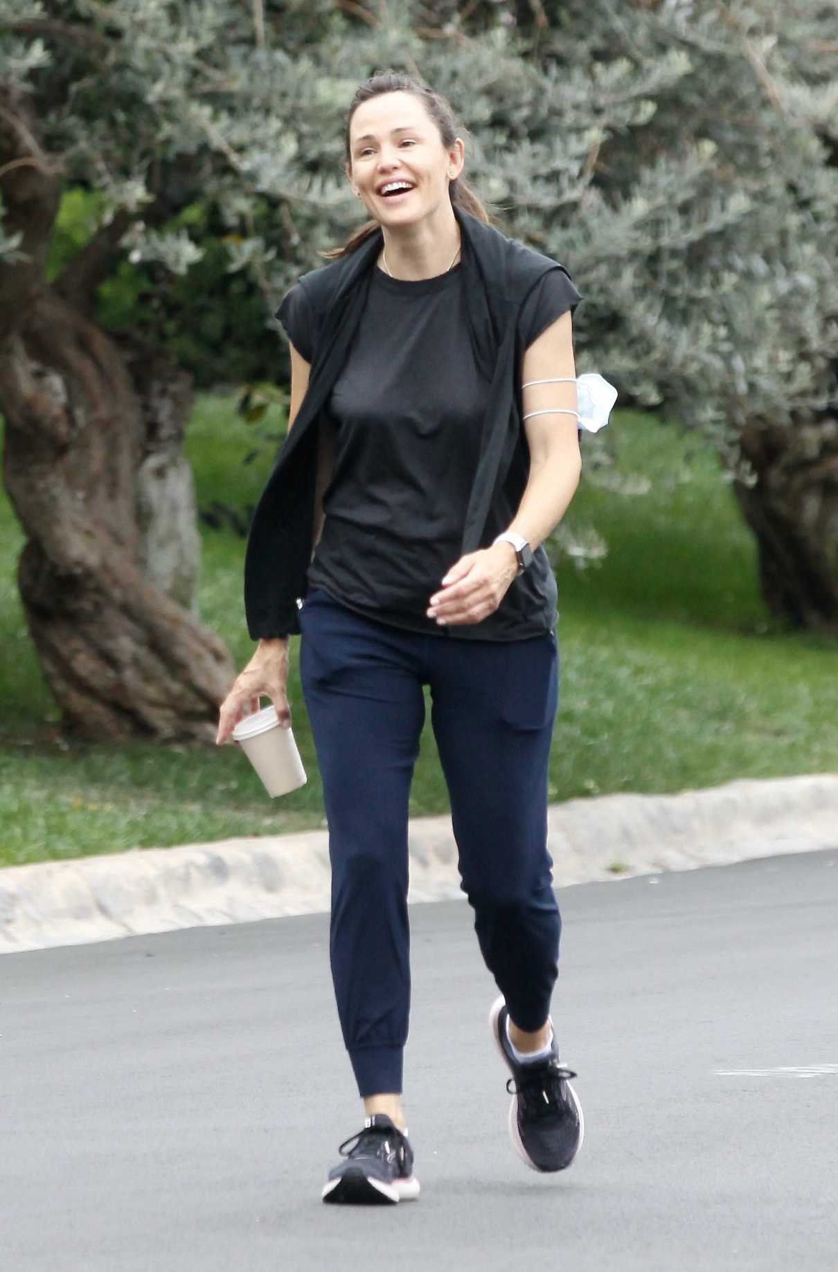 Jennifer Garner in a Black Tee