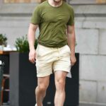 Kit Harington in an Olive Tee Was Seen Out in New York 08/25/2021