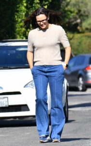 Jennifer Garner in a Blue Jeans