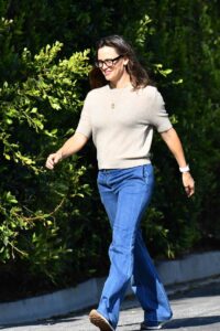 Jennifer Garner in a Blue Jeans