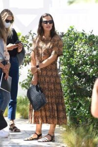 Jennifer Garner in a Tan Patterned Dress