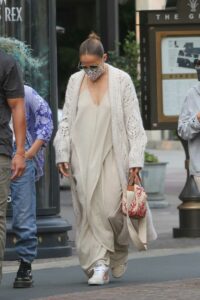 Jennifer Lopez in a Beige Cardigan