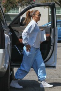 Jennifer Lopez in a White Nike Sneakers