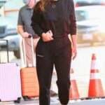 Maria Sharapova in a Black Sweatsuit Arrives at LAX Airport in Los Angeles 10/12/2021