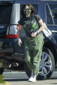 Shannen Doherty in a Green Pants