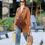 Jessica Alba in a Tan Coat Heads to Work at The Honest Company Headquarters in Playa Vista 12/20/2021