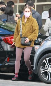 Kristen Bell in a Lilac Leggings