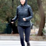 Lisa Rinna in a Black Jacket Goes on a Morning Jog in Beverly Hills 12/27/2021