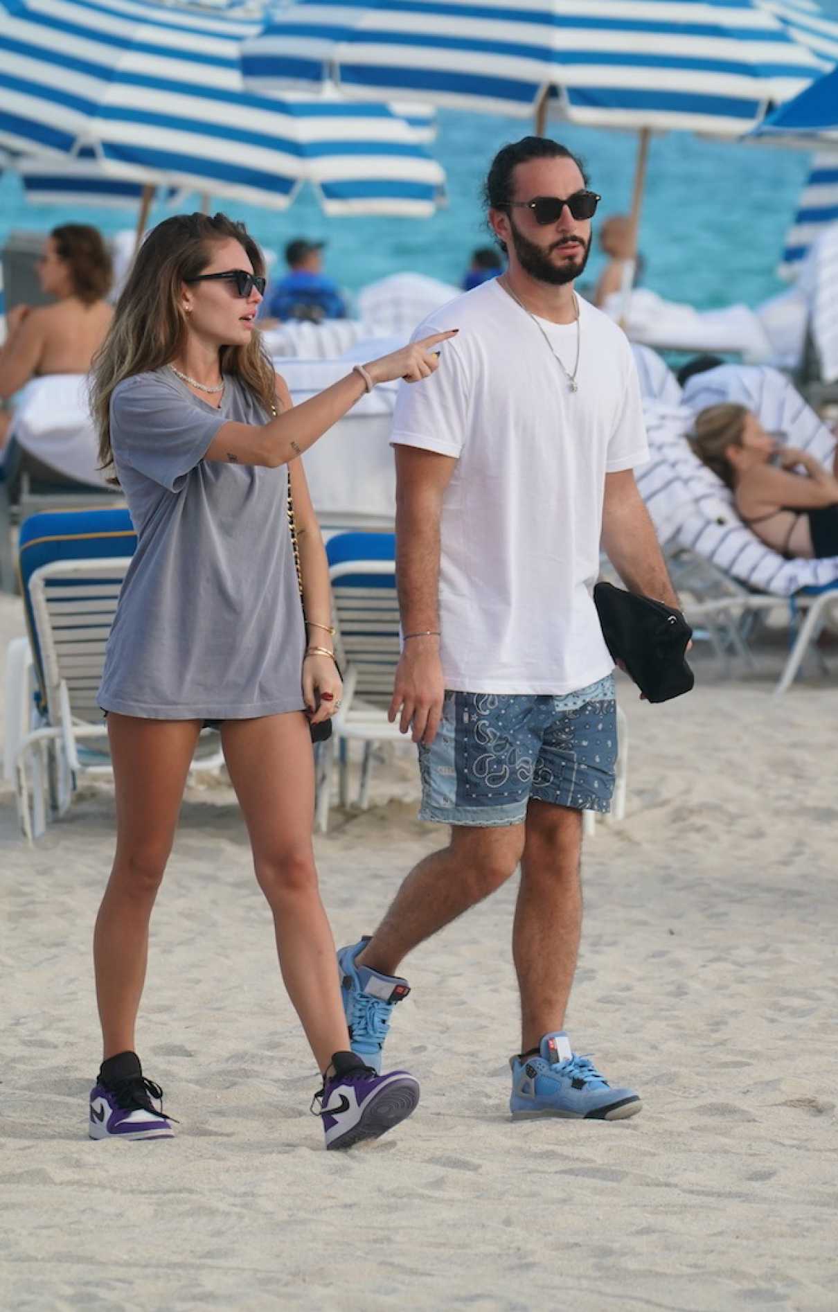 Thylane Blondeau in a Grey Tee Was Spotted on the Beach in Miami 12/27