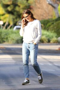 Jennifer Garner in a Blue Jeans