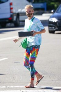 Jessica Rowe in a Colorful Leggings