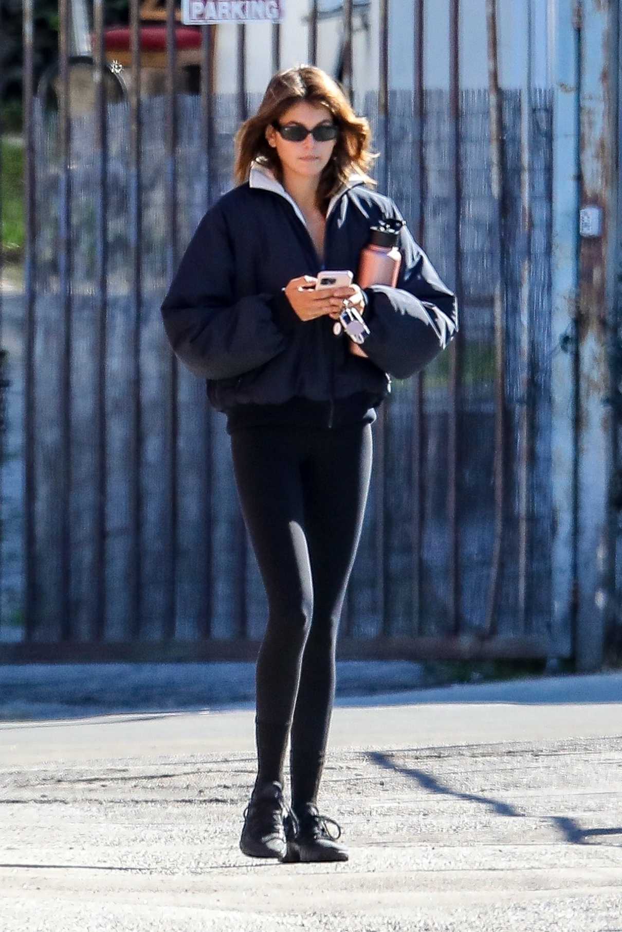 Kaia Gerber in a Black Leggings Leaves a Workout in Brentwood 01/19 ...