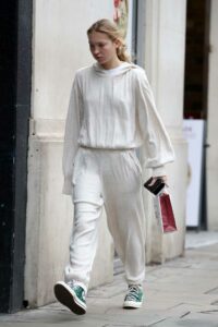 Lila Moss in a Beige Sweatsuit