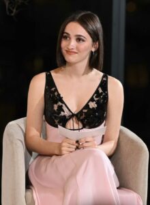 Maude Apatow