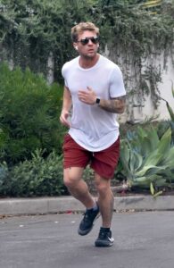 Ryan Phillippe in a White Tee