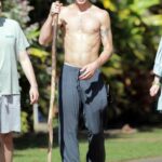 Shawn Mendes in a Grey Track Pants Was Seen Out in Hawaii 02/05/2022
