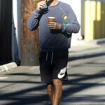 Tobey Maguire in a Grey Sweatshirt Walks Into a Gym in Santa Monica 01/27/2022