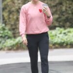 Jennifer Garner in a Pink Sweatshirt Was Seen Out in Brentwood 03/19/2022