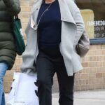 Amy Poehler in a Grey Blazer Was Seen Out in Manhattan’s West Village in NYC 04/19/2022