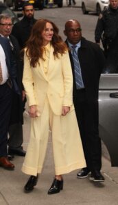 Julia Roberts in a Yellow Pantsuit