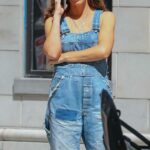Jennifer Garner in a Blue Denim Jacket on the Set of The Last Thing He Told Me Series in Los Angeles 05/11/2022