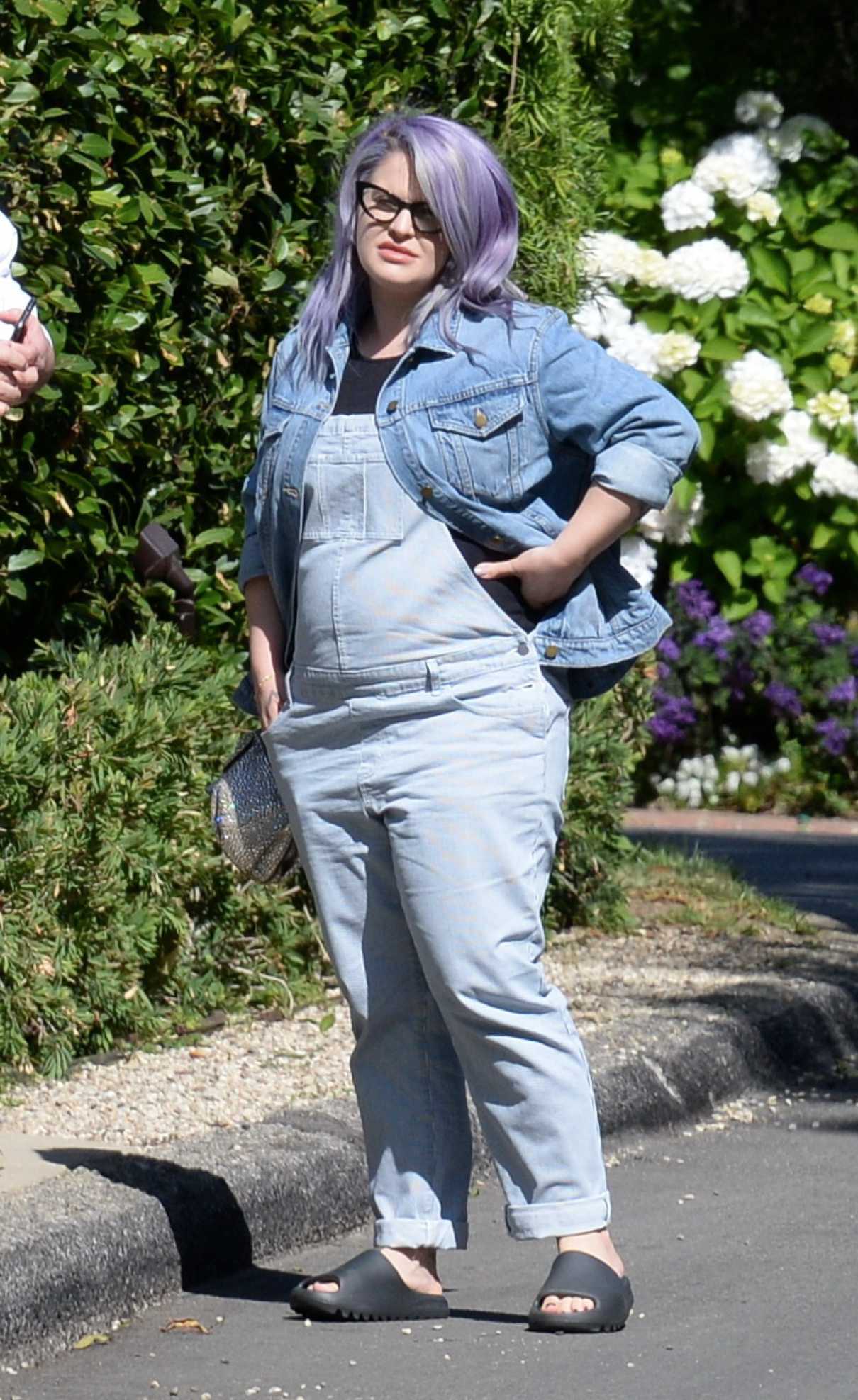 Kelly Osbourne in a Blue Denim Jacket