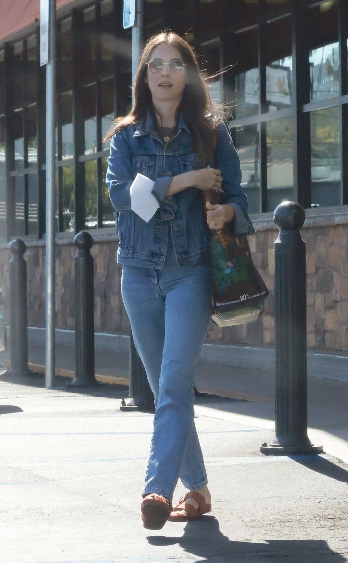 Alison Brie in a Denim Suit Goes Grocery Shopping at Gelson’s Market in