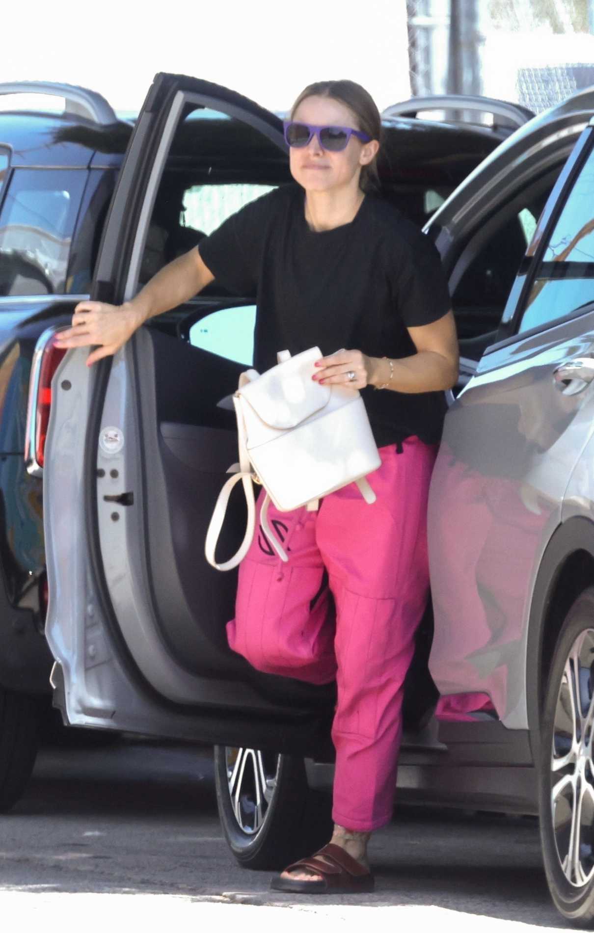 Kristen Bell in a Pink Pants