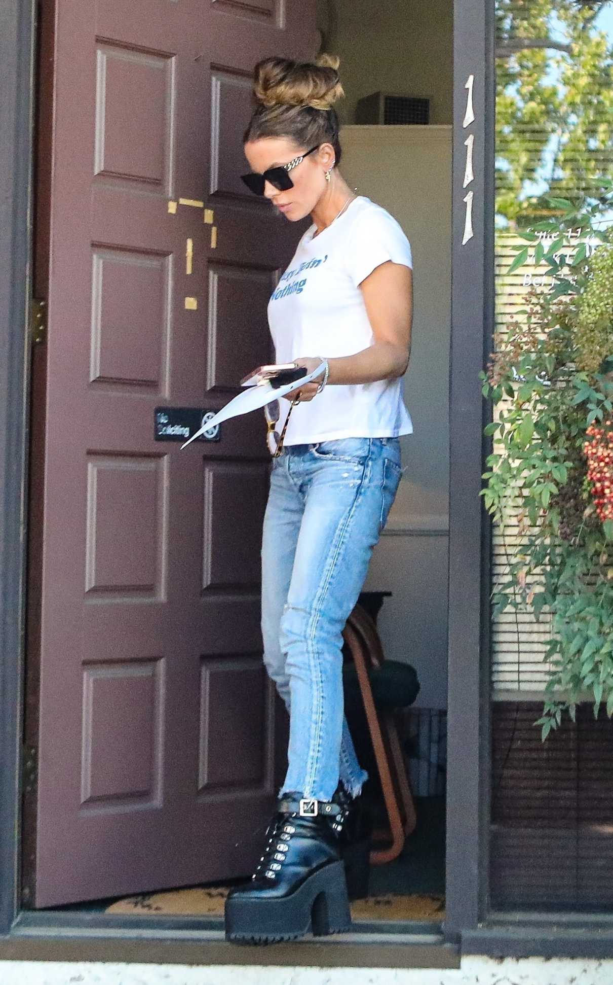 Kate Beckinsale in a White Tee