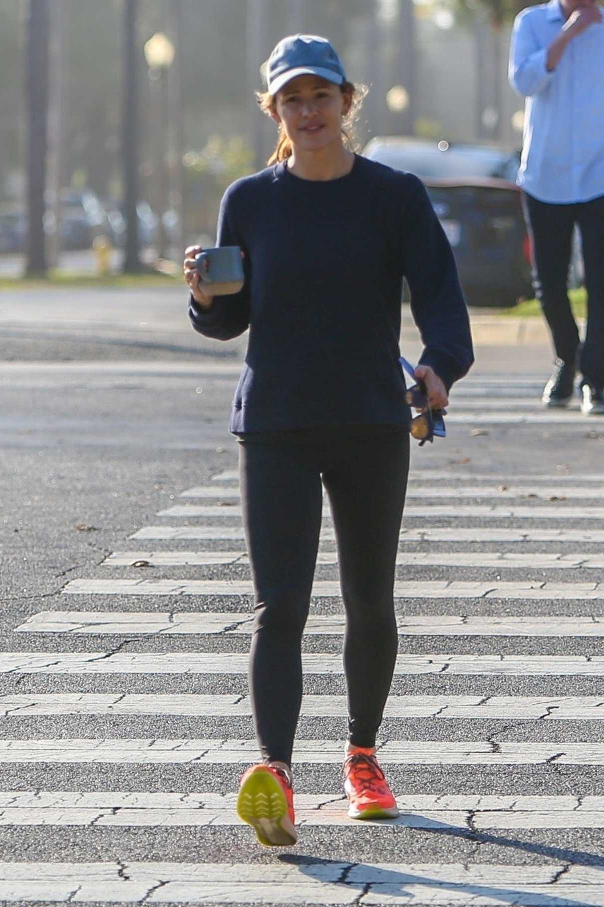 Jennifer Garner in a Grey Cap