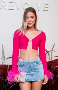 Olivia Ponton in a Pink Top