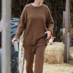 Katy Perry in a Brown Sweater Was Seen at the Pumpkin Patch in Los Angeles 10/07/2022