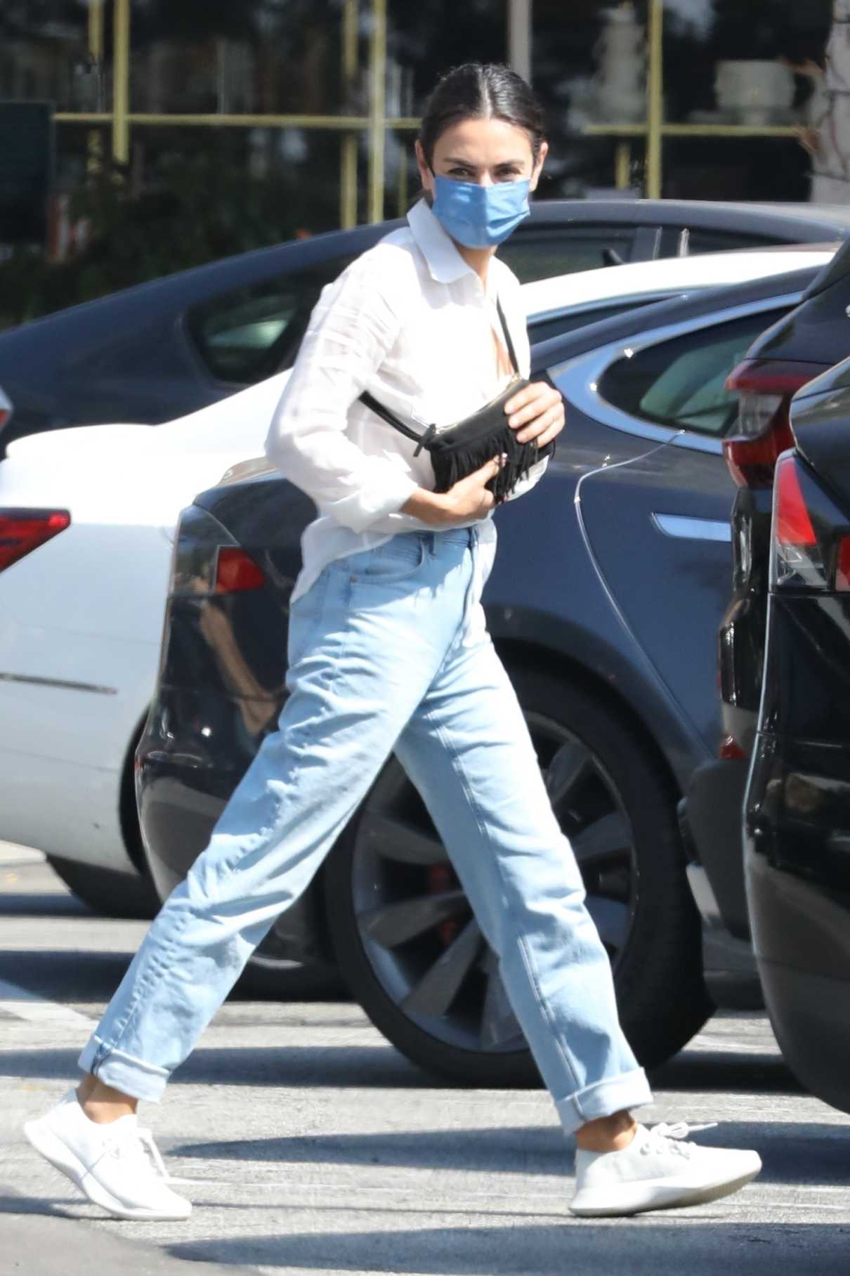 Mila Kunis in a White Shirt Was Seen Out in Bel Air 10/06/2022-5 ...