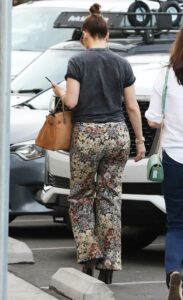 Jennifer Lopez in a Floral Print Pants