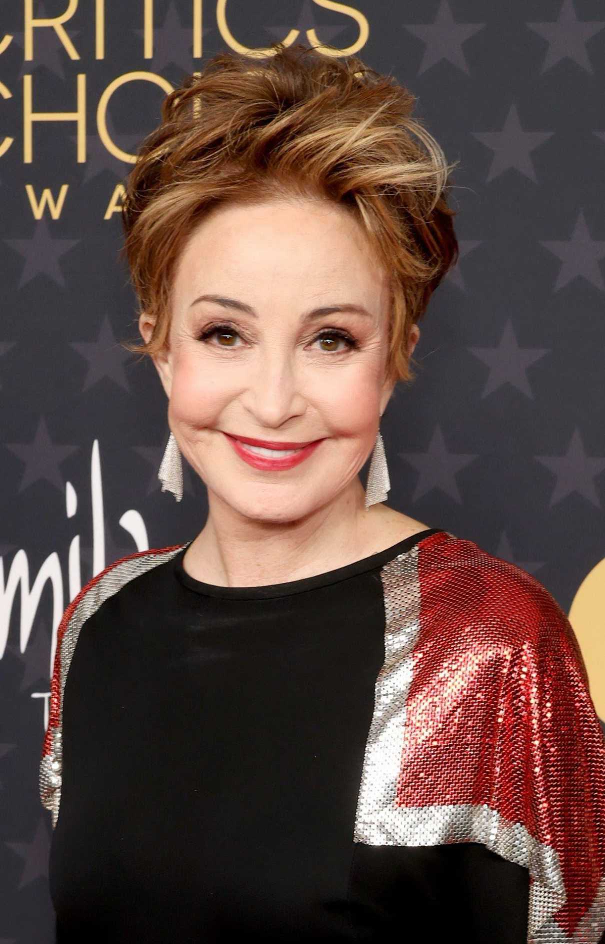 Annie Potts Attends the 28th Annual Critics Choice Awards in Los ...