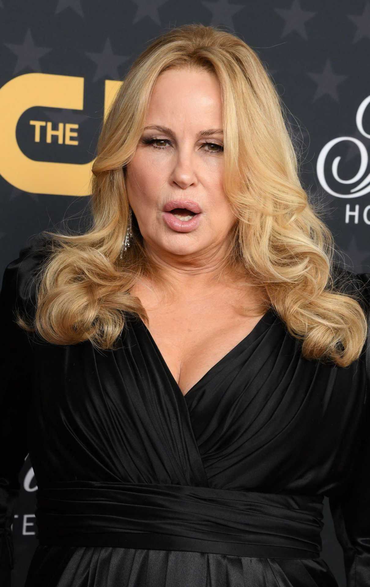 Jennifer Coolidge Attends the 28th Annual Critics Choice Awards in Los