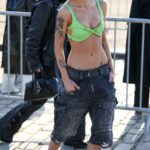 Halsey in a Neon Green Bra Arrives at the Givenchy Paris Fashion Show During 2023 Paris Fashion Week in Paris 03/02/2023